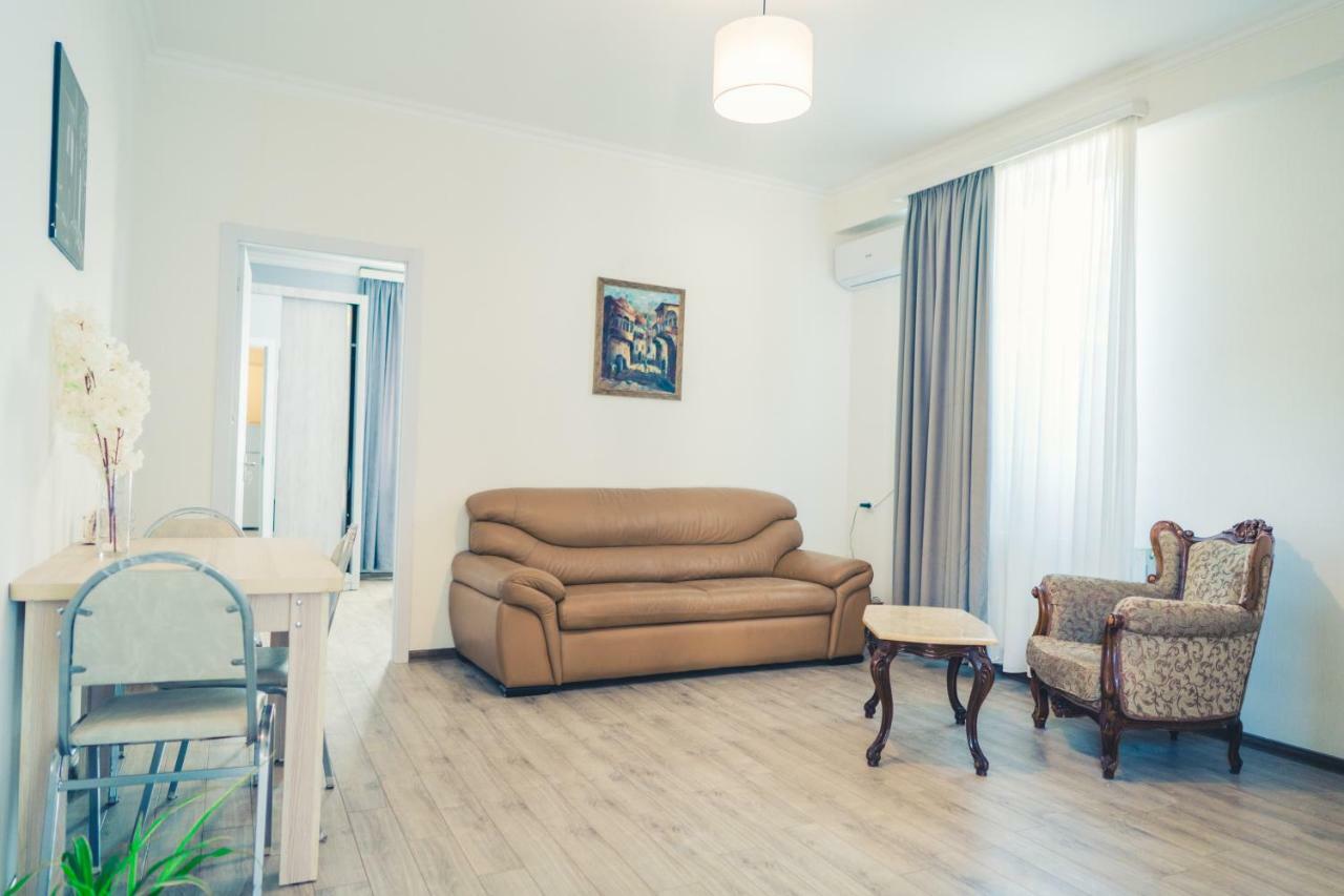 Tatias Apartments In The Downtown ティビリシ エクステリア 写真